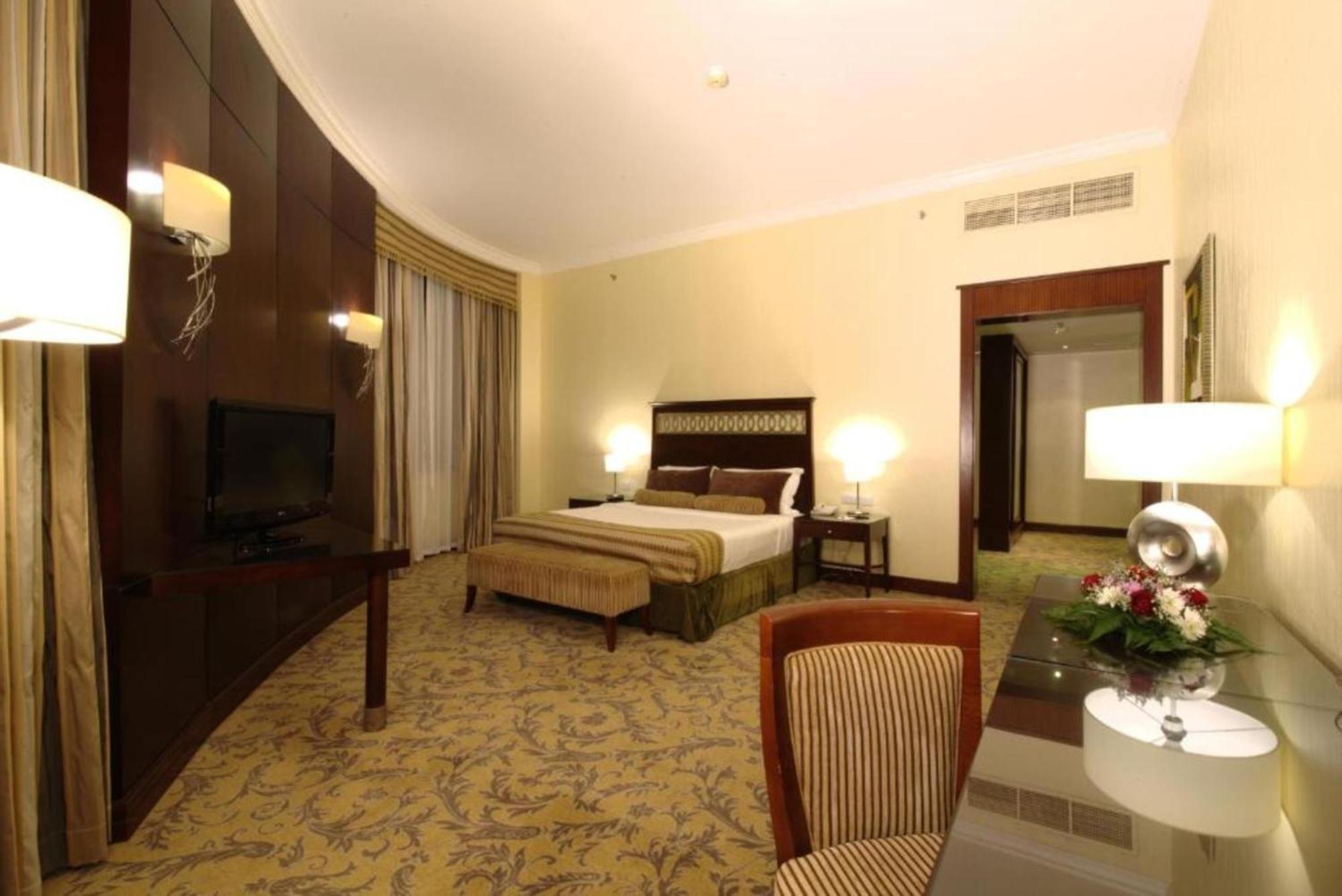 Dancenter Luxe Corniche Hotel Formerly Concorde Hotel Fudschaira Exterior foto